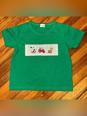 Source Unknown Green Short-Sleeve Kids Tee with Farm Patch